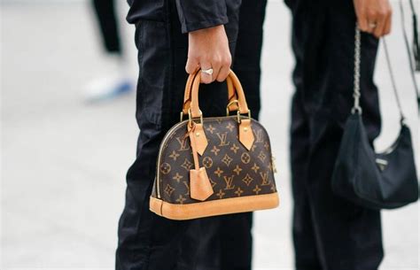 how much does a real louis vuitton purse cost|louis vuitton usa price list.